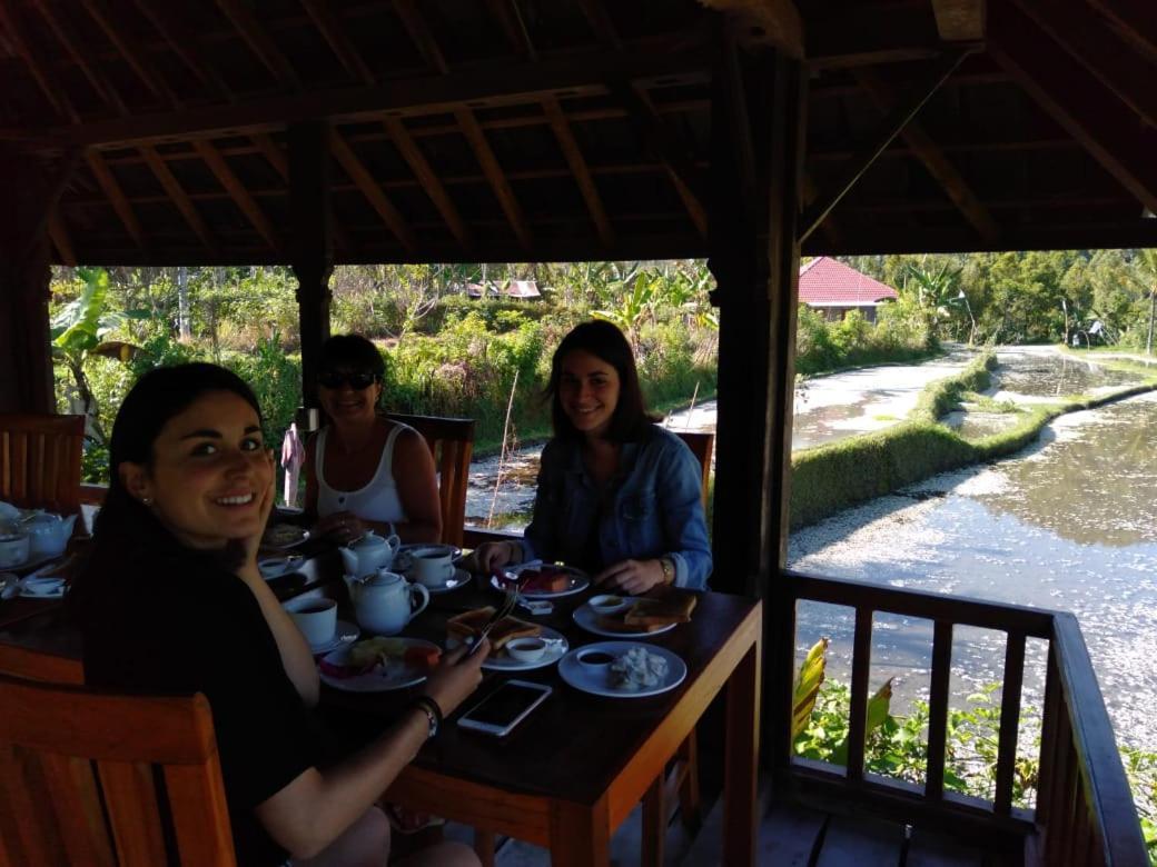 Kubu Shanti Sanda Munduk Esterno foto