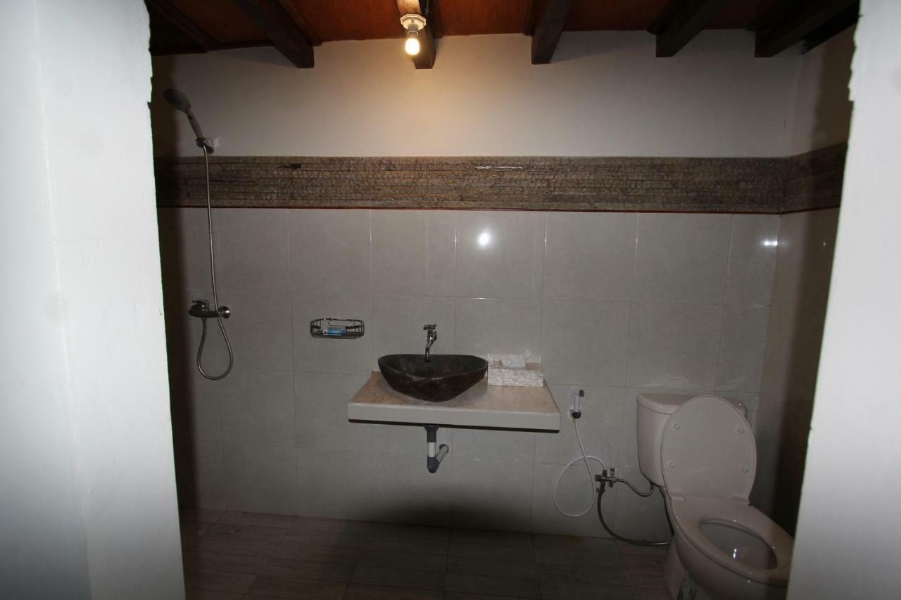 Kubu Shanti Sanda Munduk Esterno foto